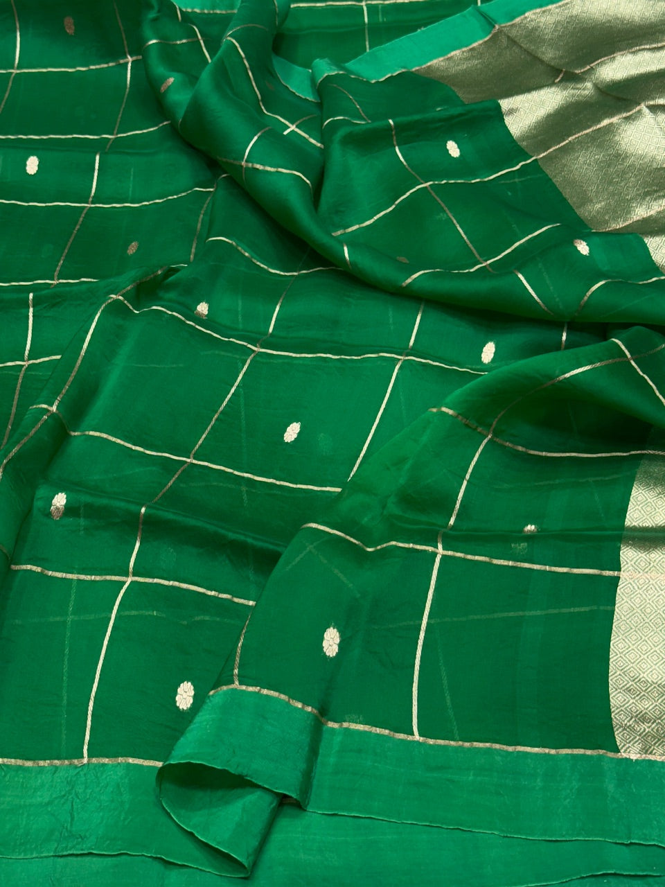 Green Handwoven Pure Banarasi Organza Silk Saree