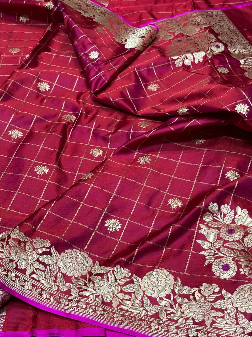 Red Handwoven Pure Banarasi Satin Silk Saree