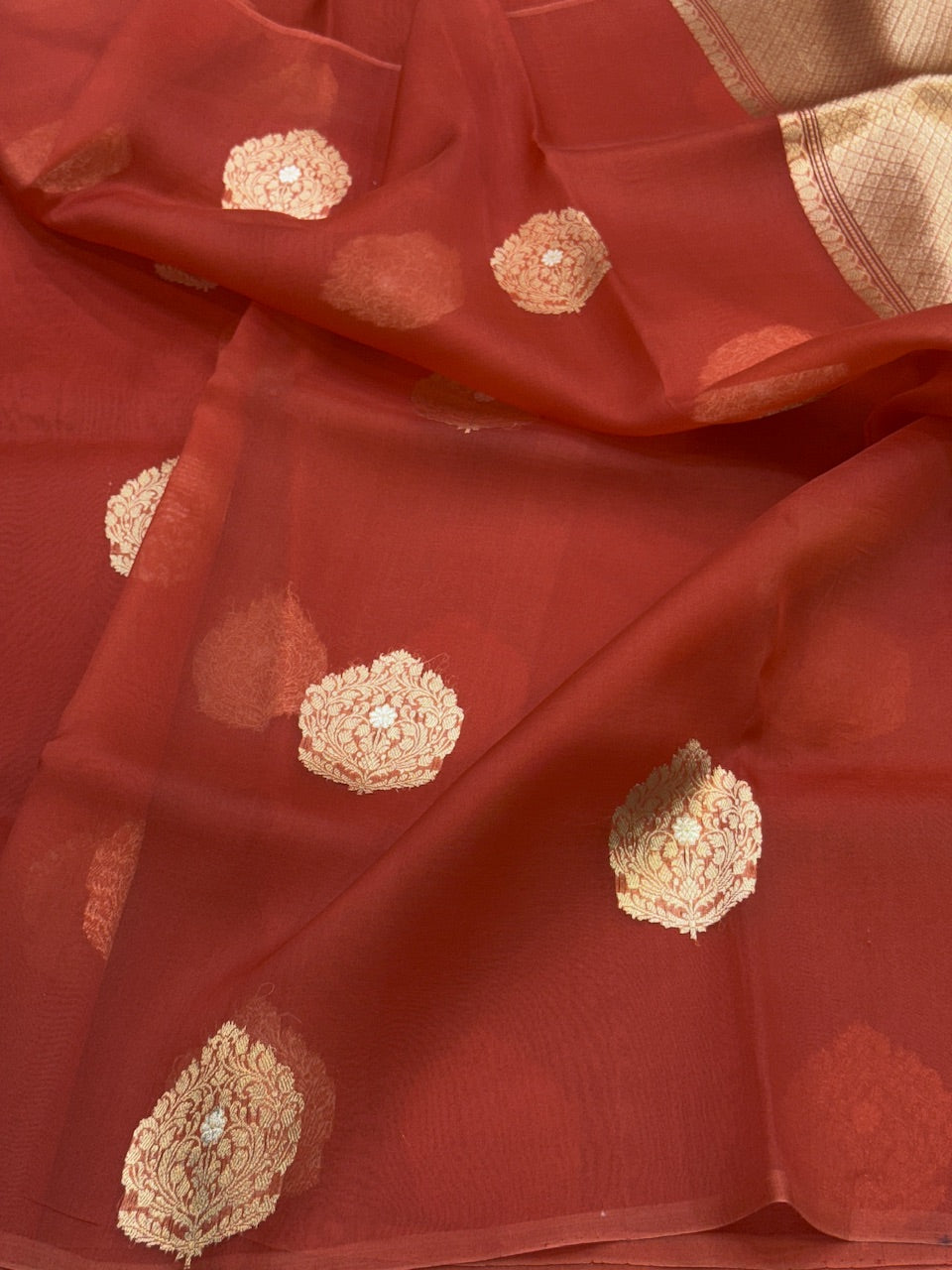 Handwoven Banarasi Pure Organza Silk Saree