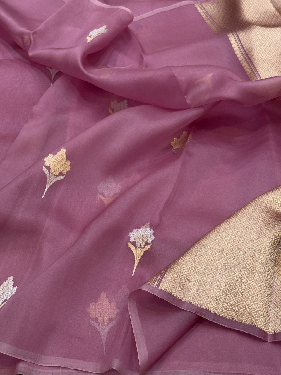 Gajiri Pink Handwoven Banarasi Pure Organza Silk Saree