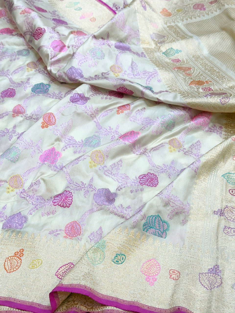 Ivory Handwoven Pure Banarasi Silk Saree