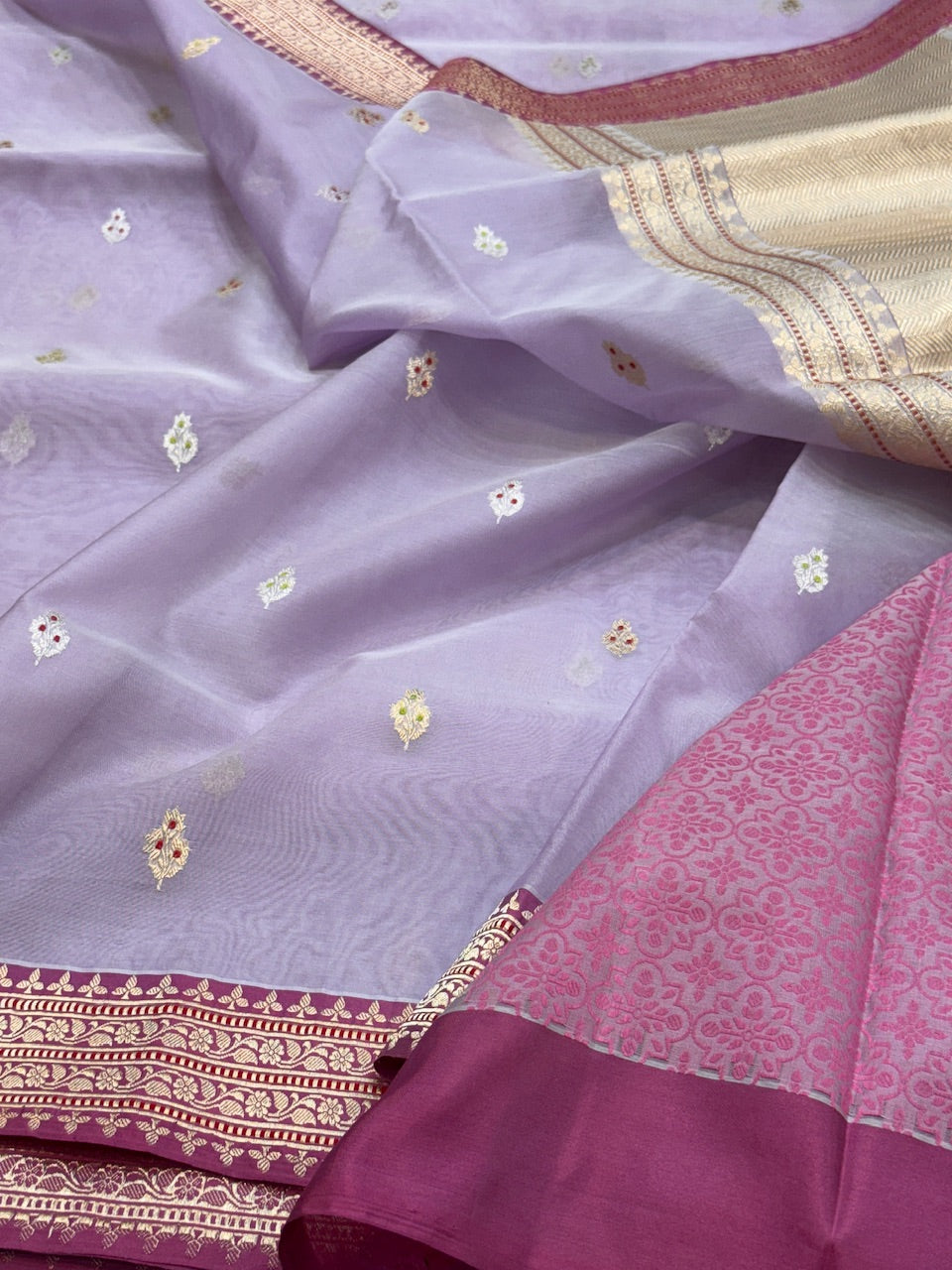 Lavender Handwoven Pure Banarasi Organza Saree