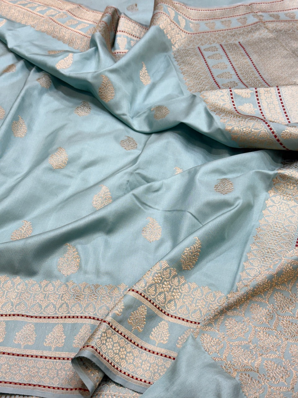 Handwoven Ektara Pure Banarasi Silk Saree