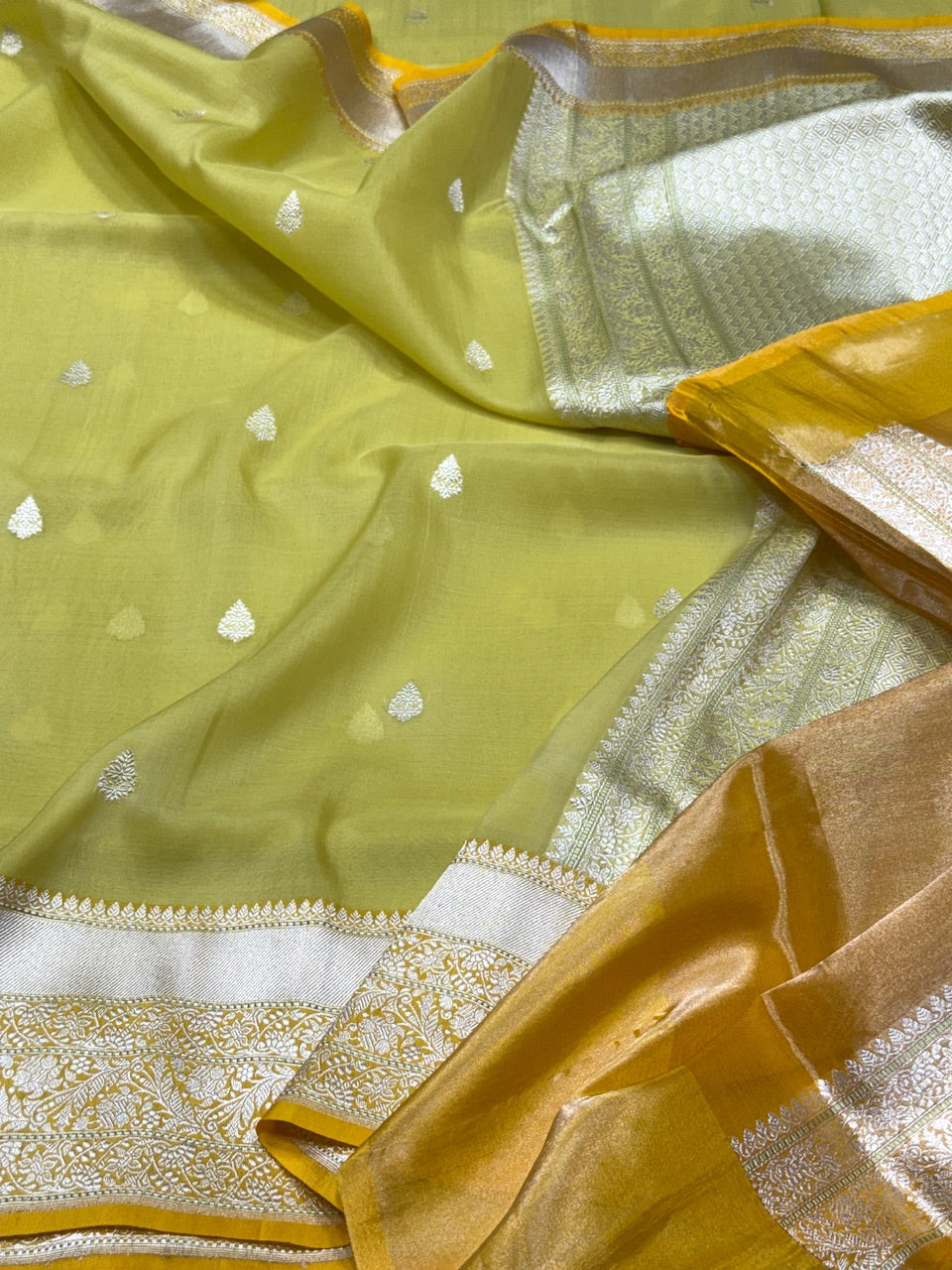 Yellow Handwoven Pure Organza Silk Saree