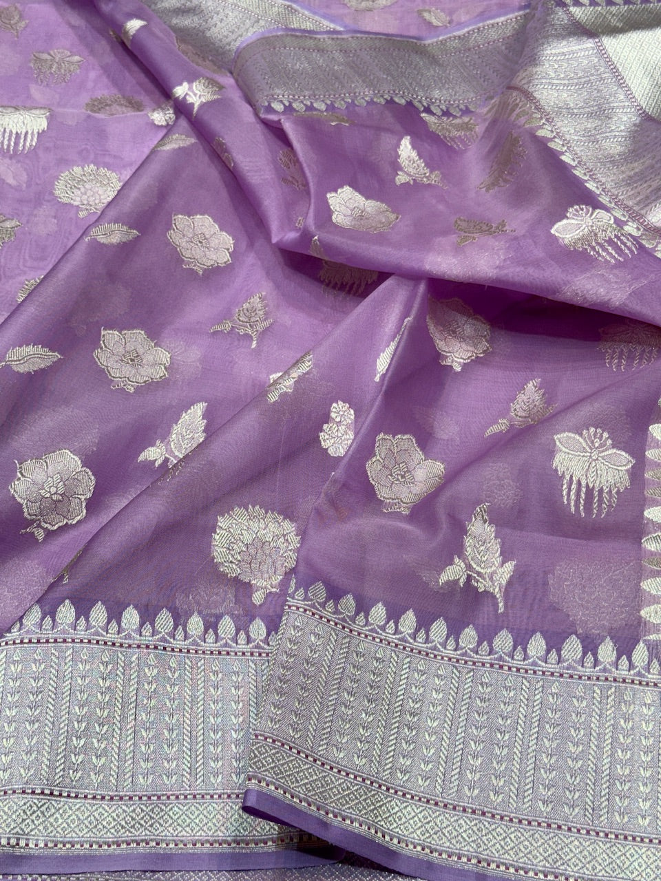 Lavender Handwoven Pure Banarasi Organza Saree