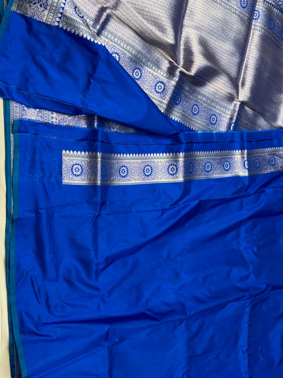 Black Handwoven Banarasi Pure silk Brocade Saree