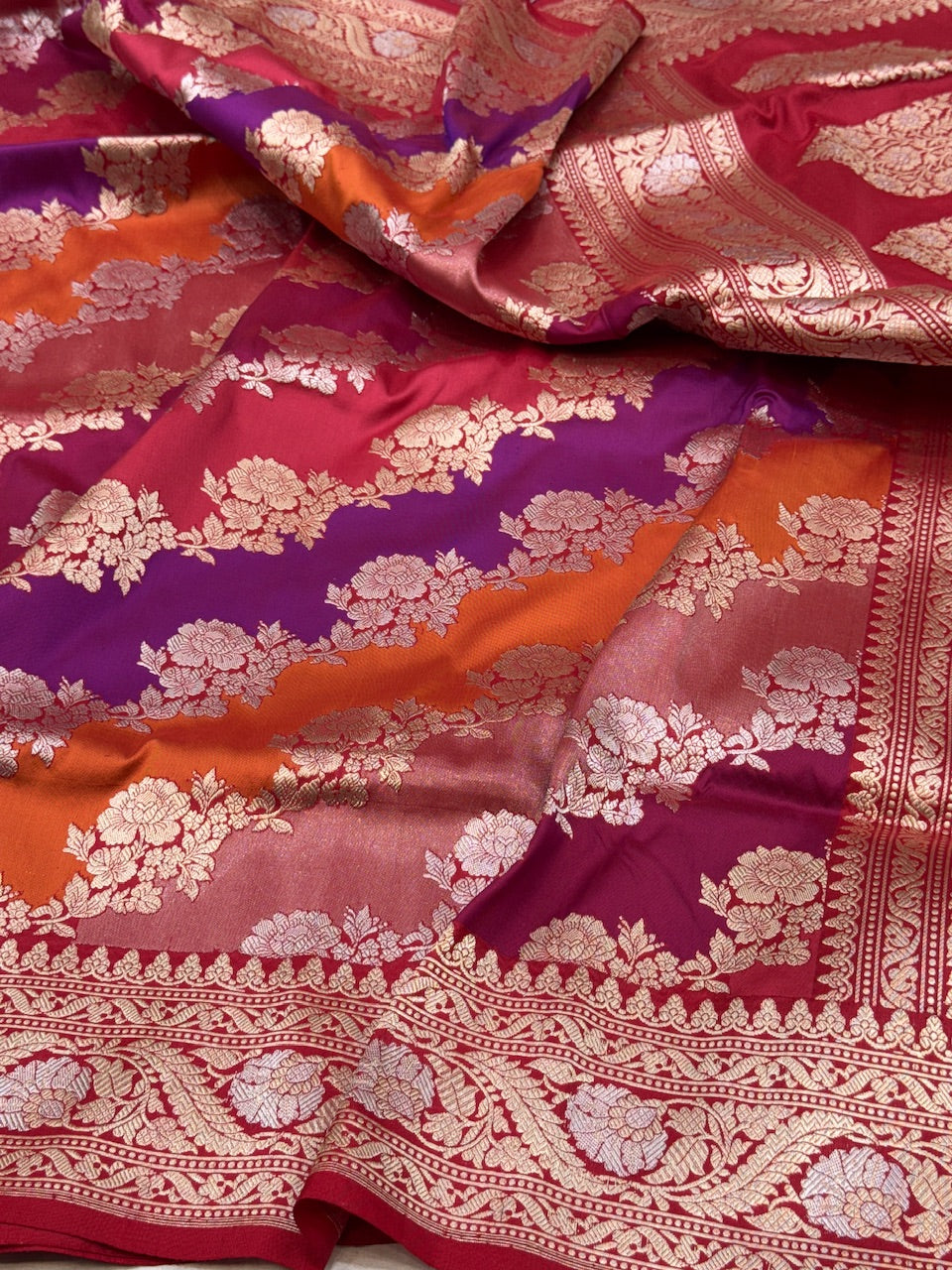 Red Rangkaat Handwoven Pure Banarasi Saree