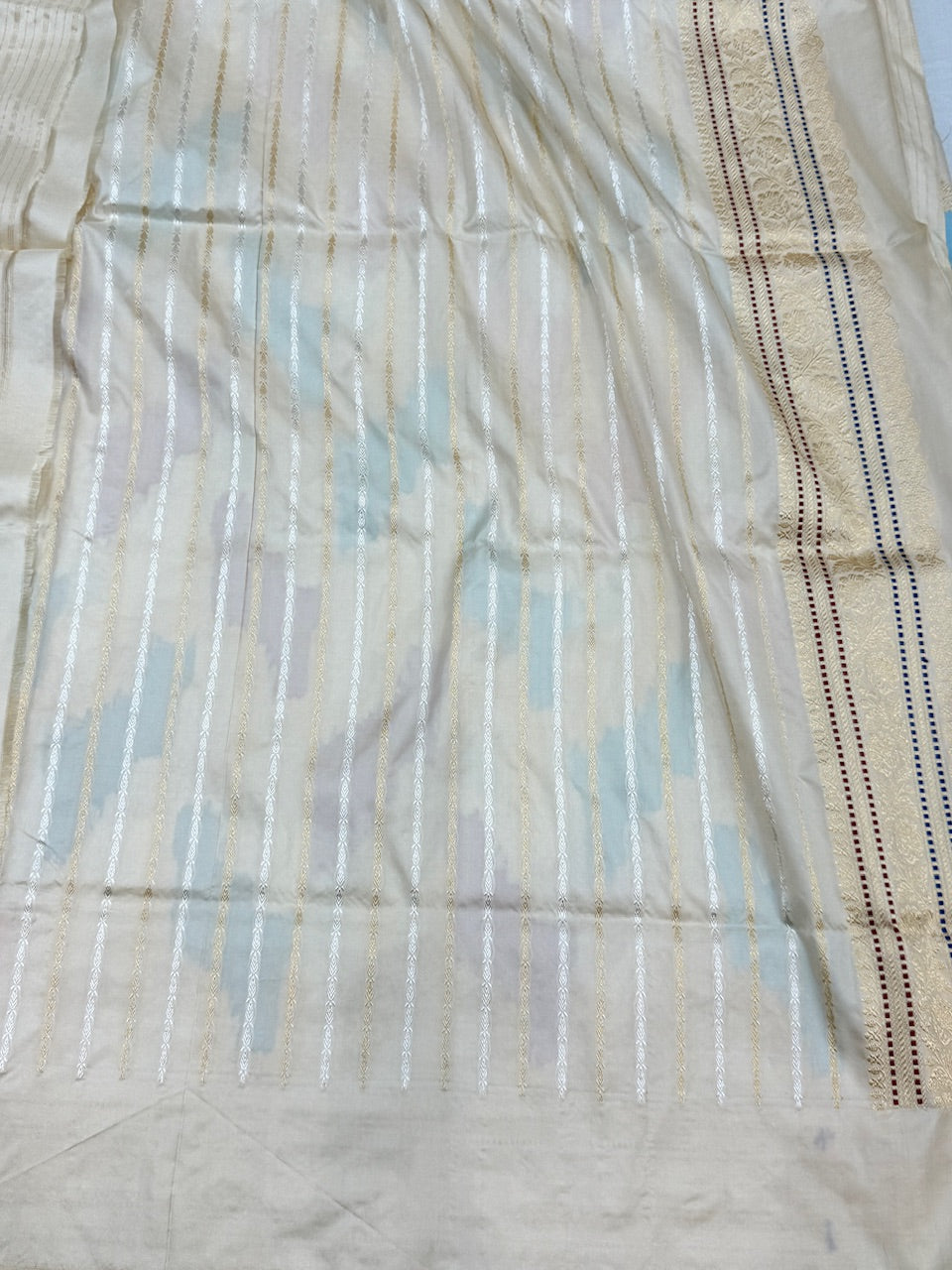Ivory Rangkaat Handwoven Pure Banarasi Saree