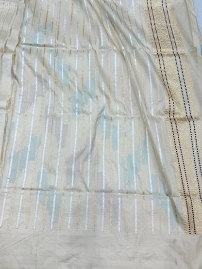 Ivory Rangkaat Handwoven Pure Banarasi Saree