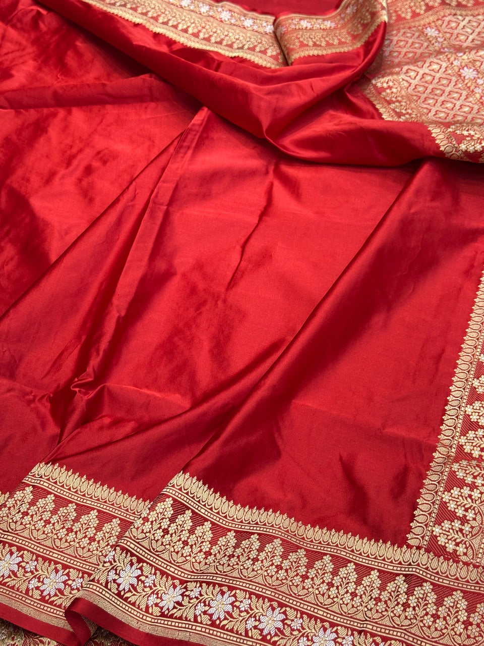 Red Handwoven Banarasi Pure Mashru Satin Silk Saree