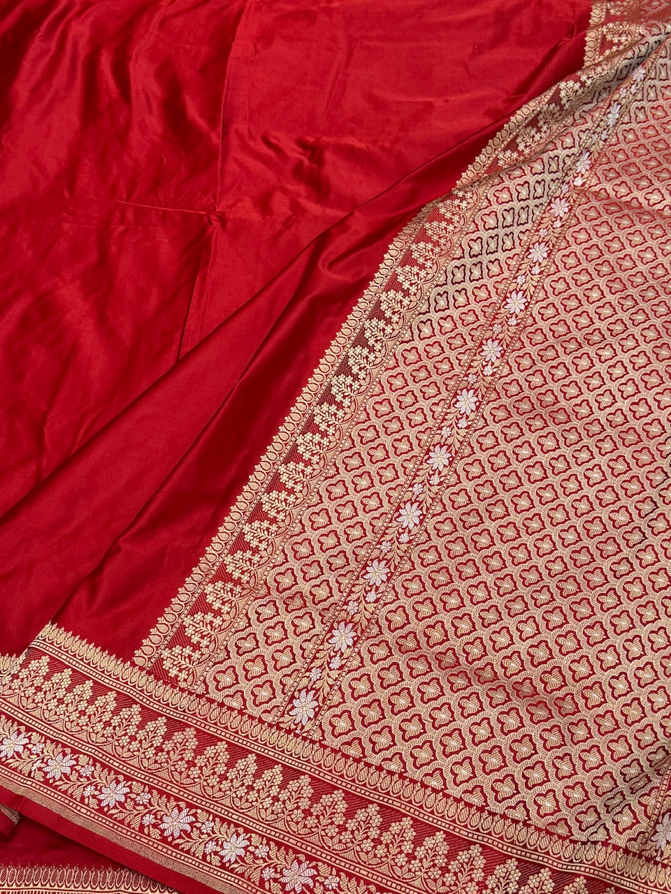 Red Handwoven Banarasi Pure Mashru Satin Silk Saree