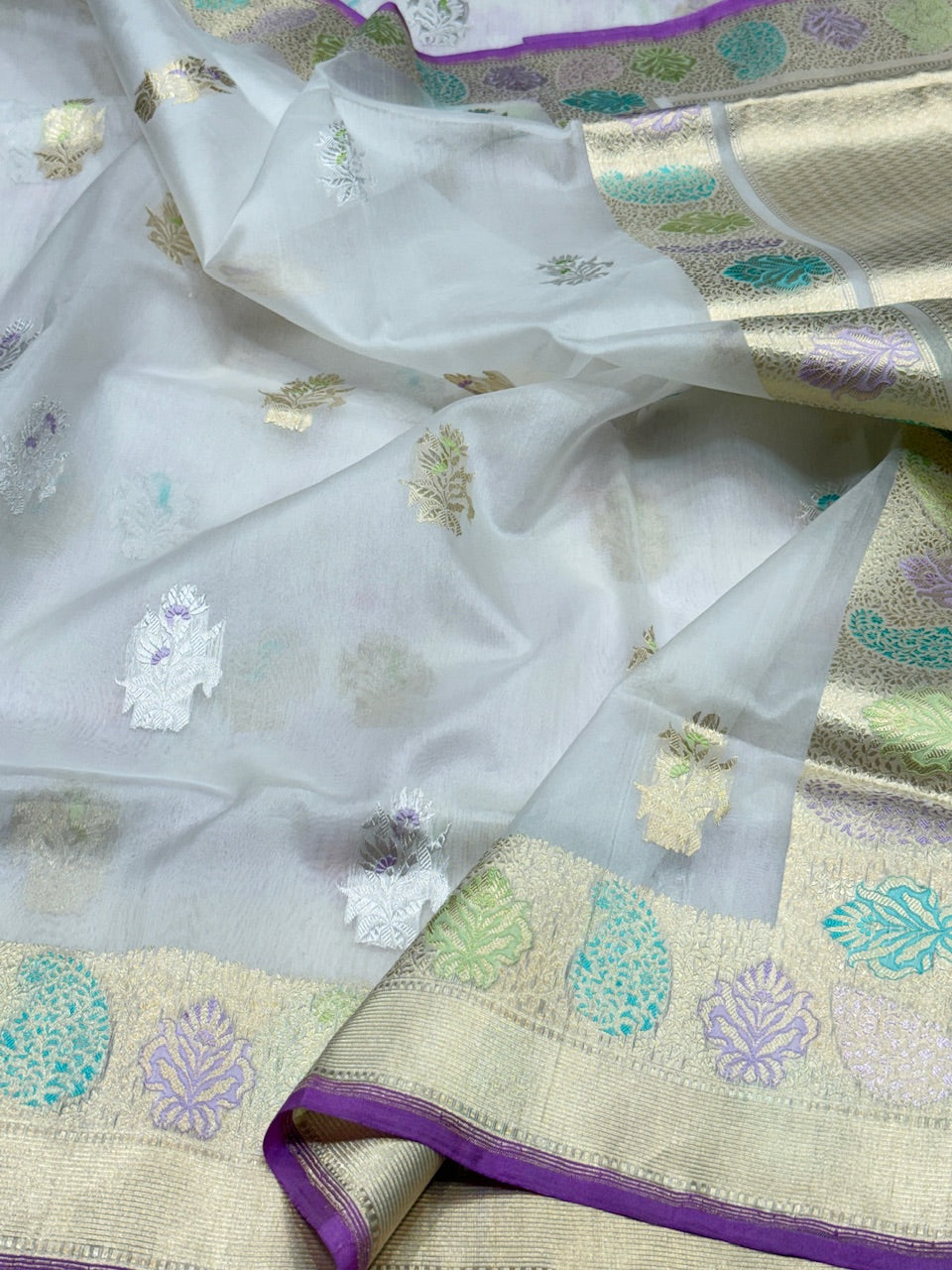 White Handwoven Pure Banarasi Organza Silk Saree