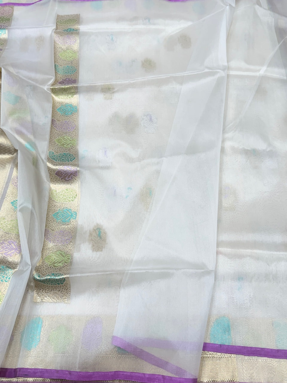 White Handwoven Pure Banarasi Organza Silk Saree