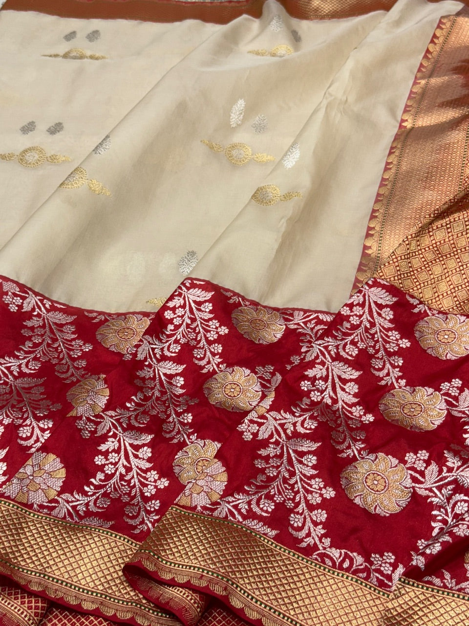 Ivory Handwoven Pure Organza Saree