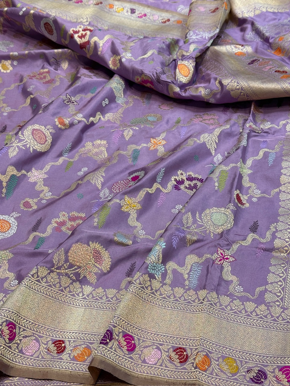 Lavender Handwoven Banarasi Pure Silk Saree