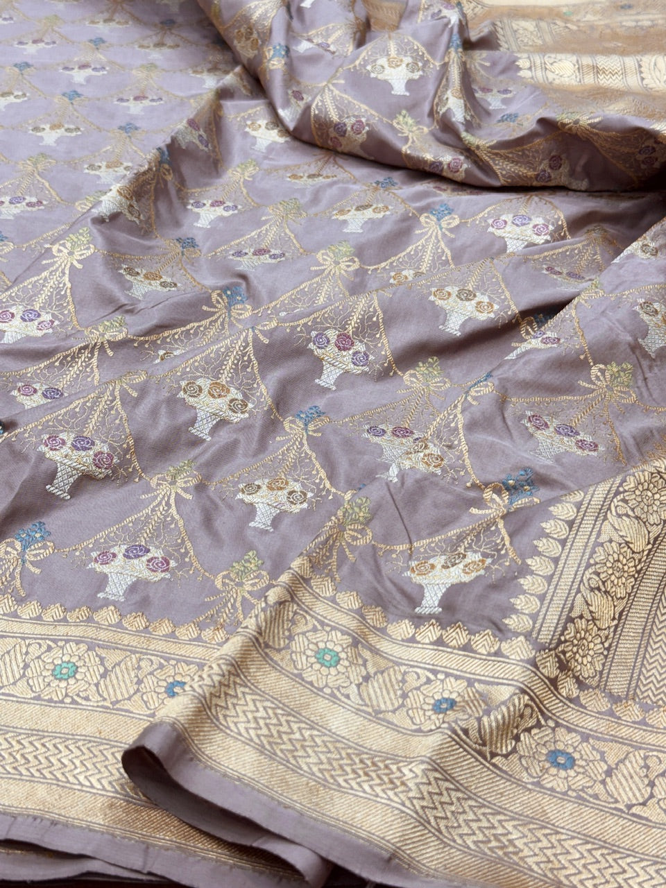 Mauve Handwoven Pure Banarasi Silk Saree